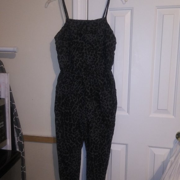 Old Navy Jumpsuit - Picture 2 of 3